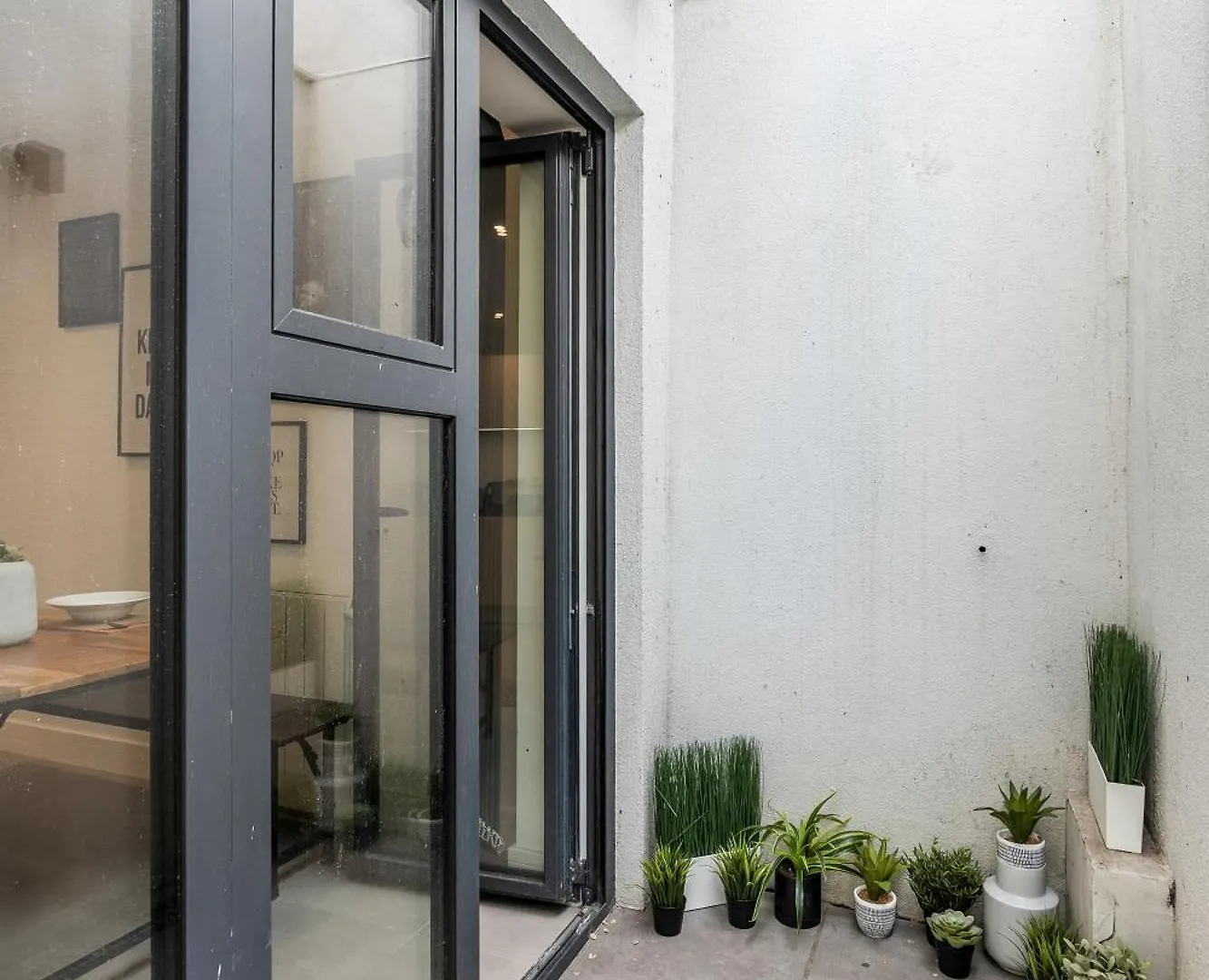 Apartment Brighton Boutique Townhouse Near Marina By Staystaystay