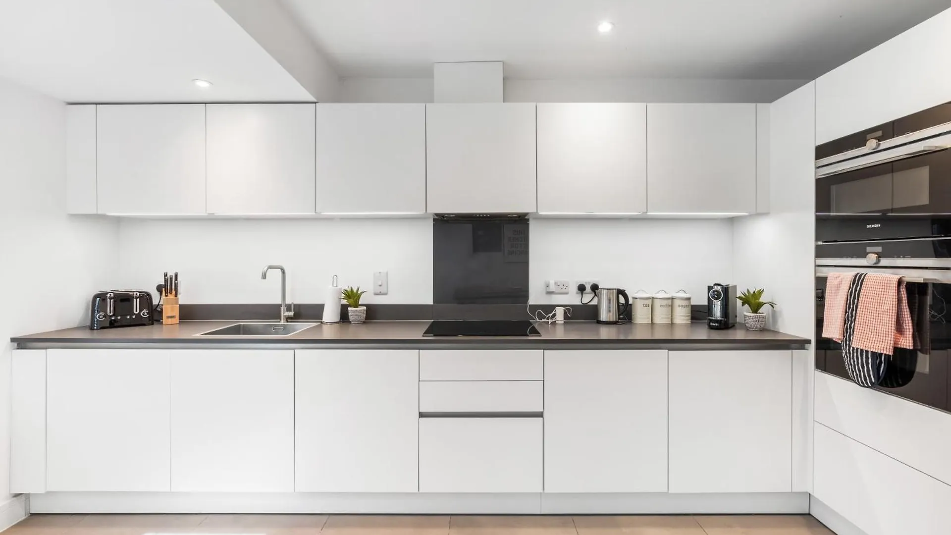 Brighton Boutique Townhouse Near Marina By Staystaystay 0*,  United Kingdom