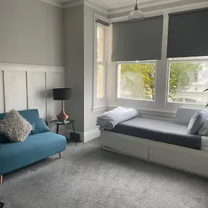  Apartment Lancaster Entire