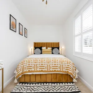 Apartment Stunning Modern Space In & Free Parking
